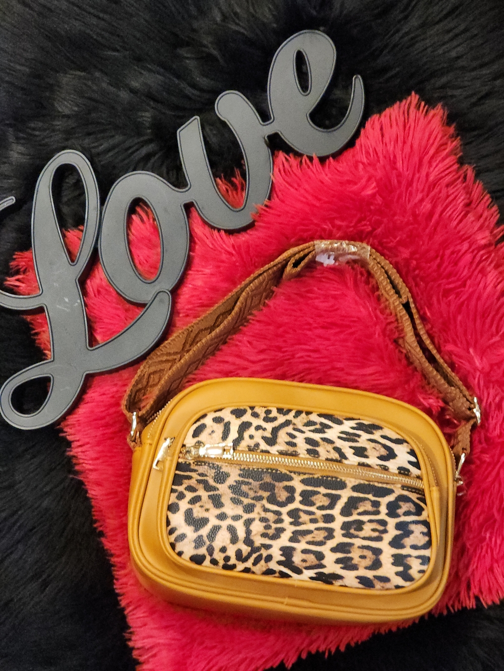 Leopard Print Crossbody Bag in Tan And Animal Print